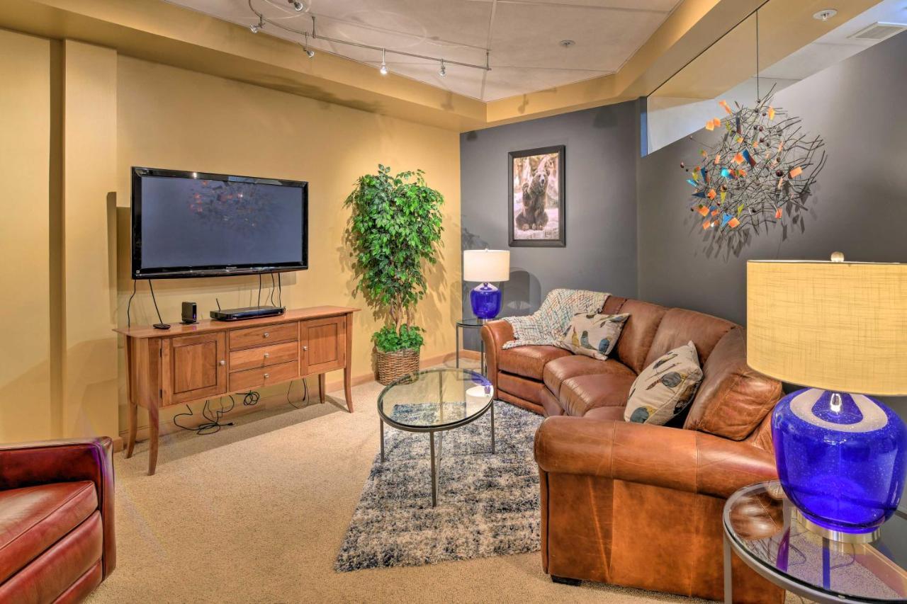 Idyllic Dtwn Anchorage Condo With Fireplace! Exteriör bild