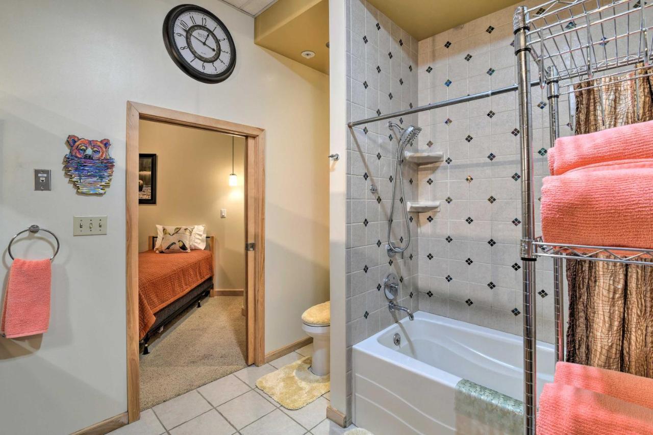 Idyllic Dtwn Anchorage Condo With Fireplace! Exteriör bild