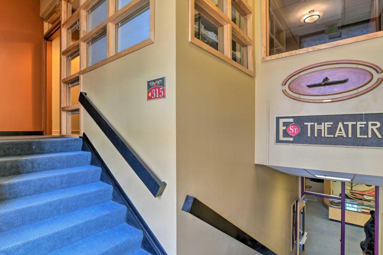 Idyllic Dtwn Anchorage Condo With Fireplace! Exteriör bild